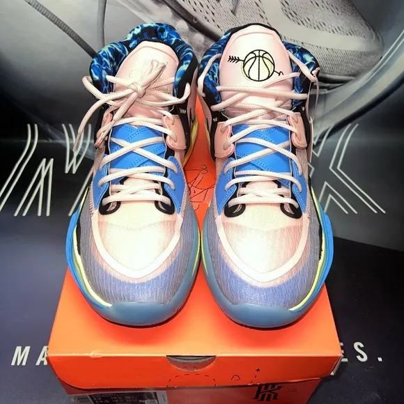 Men’s Nike Kyrie Infinity Valentine’s Day Basketball Shoes