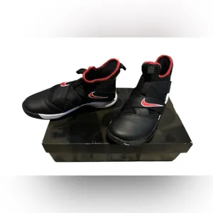 Men’s Nike Lebron Soldier XII size 7.5 basketball shoes.