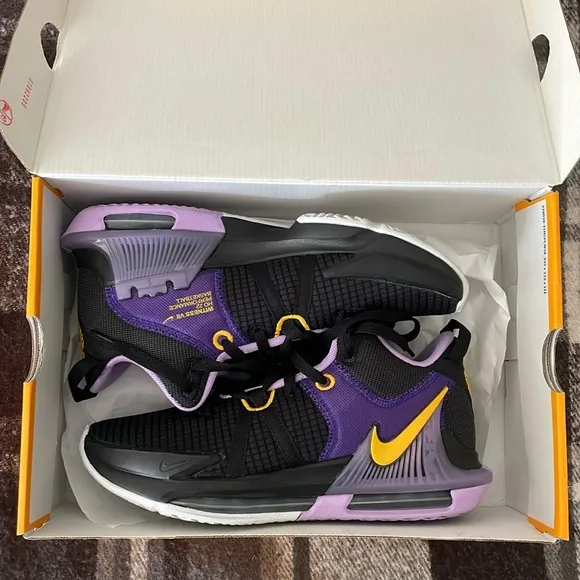 Men's Nike LeBron Witness 7 Lakers Basketball Shoes