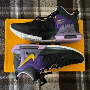 Men's Nike LeBron Witness 7 Lakers Basketball Shoes