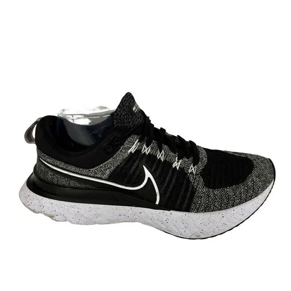 Men’s Nike React fly knit athletic shoes size 9 black