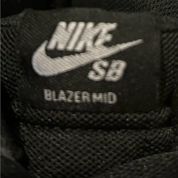 Men’s Nike SB Blazer Mid shoes - size 11