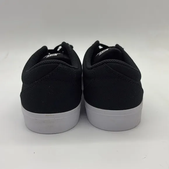 Men’s Nike SB CHARGE CNVS Black/White CD6279 002 New with box