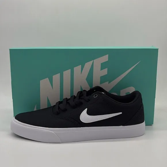 Men’s Nike SB CHARGE CNVS Black/White CD6279 002 New with box