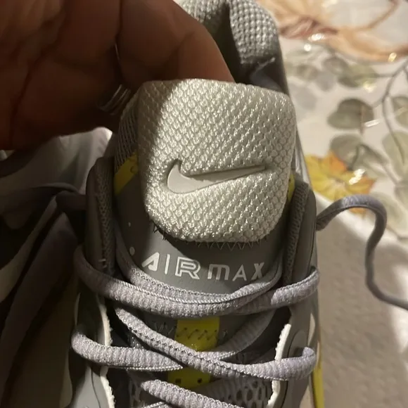 Men’s Nike shoes size 11.5
