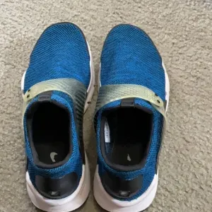 Men’s NIKE shoes