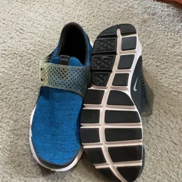 Men’s NIKE shoes