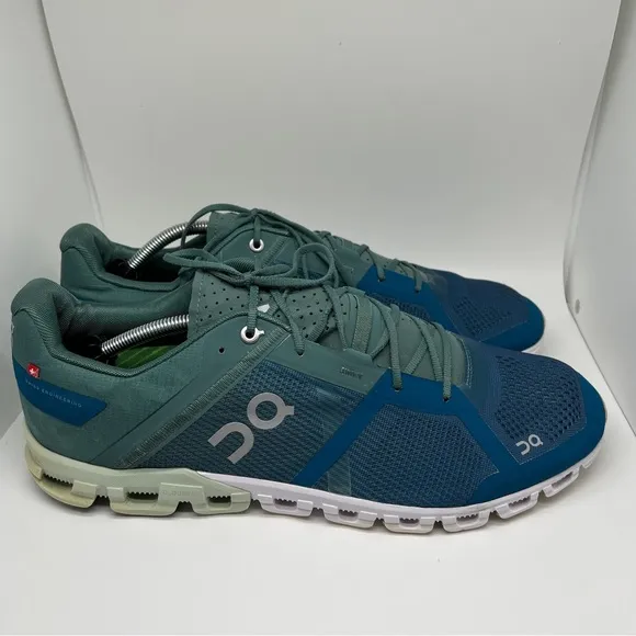 Men’s On Cloudflow Running Shoes Size 13