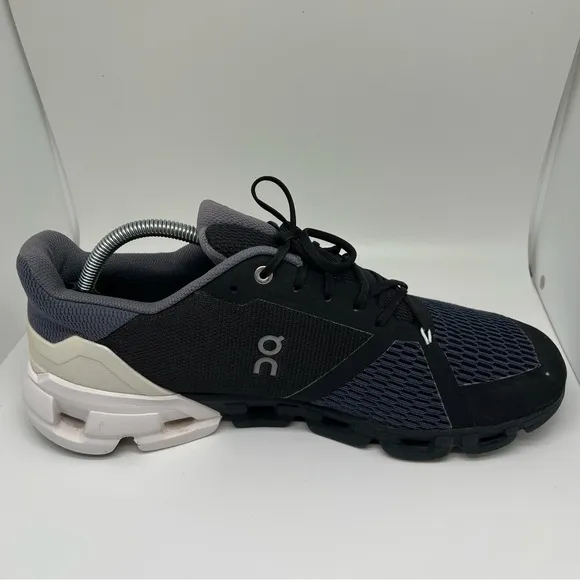 Men’s On Cloudflyer Running Shoes Size 11.5