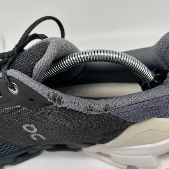 Men’s On Cloudflyer Running Shoes Size 11.5