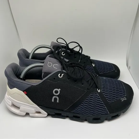Men’s On Cloudflyer Running Shoes Size 11.5