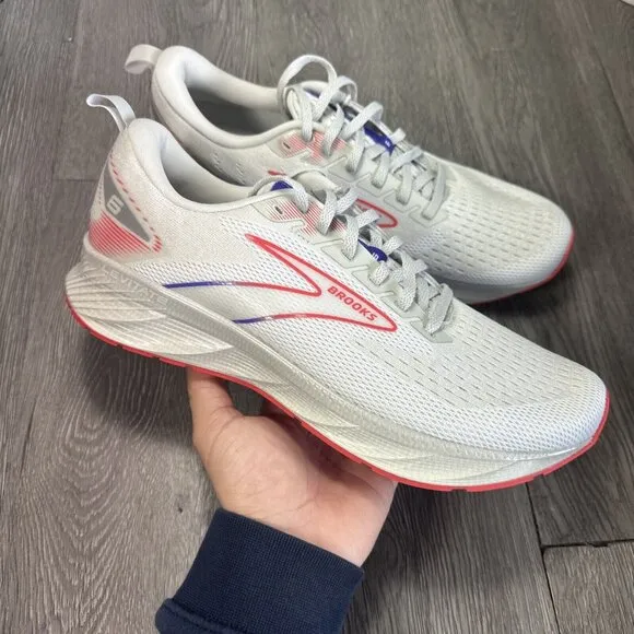 Men’s SAMPLE Brooks Levitate 6 Off Gray Running Shoes Size 9 NEW