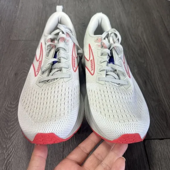 Men’s SAMPLE Brooks Levitate 6 Off Gray Running Shoes Size 9 NEW
