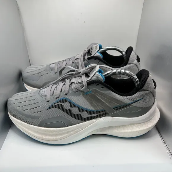 Men’s Saucony Tempus Running Shoes Size 9