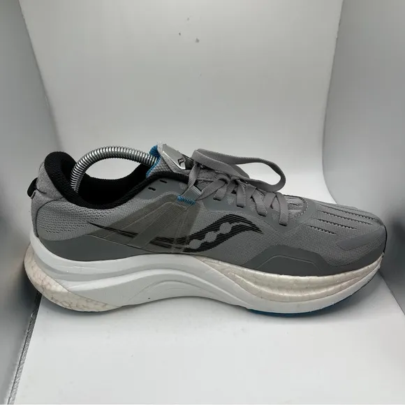 Men’s Saucony Tempus Running Shoes Size 9