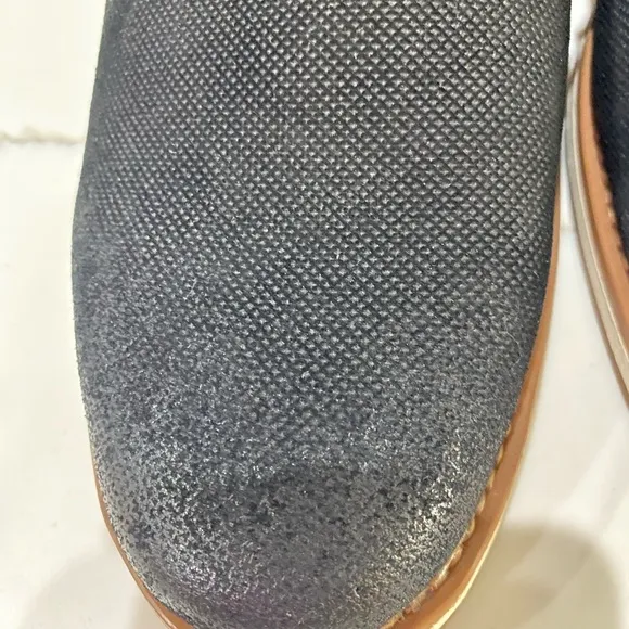Men’s shoes size 11