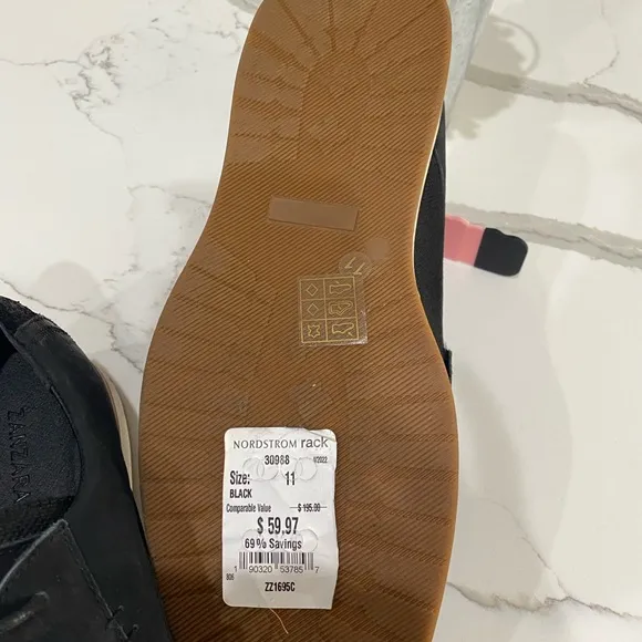 Men’s shoes size 11