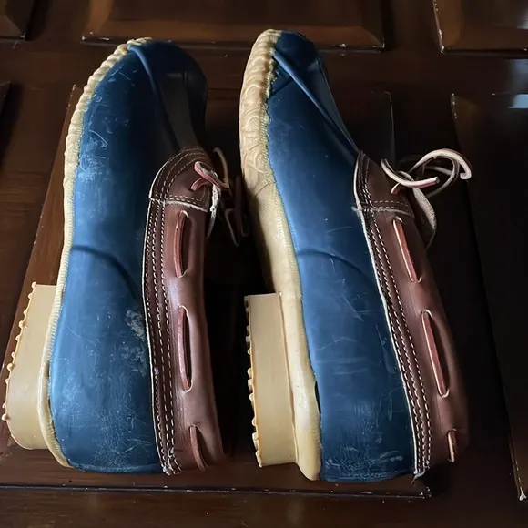 Men’s size 7 dark blue Low Duck Boots Rubber and Leather