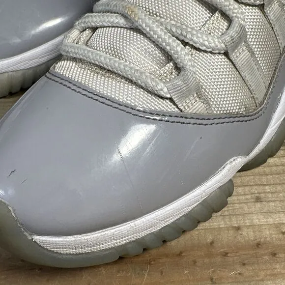Mens Size 9 Nike Air Jordan 11 Retro Low “Cement Grey” Sneakers Shoes AV2187-140