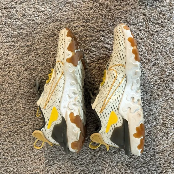 Men’s White and Yellow Nike Sneakers
