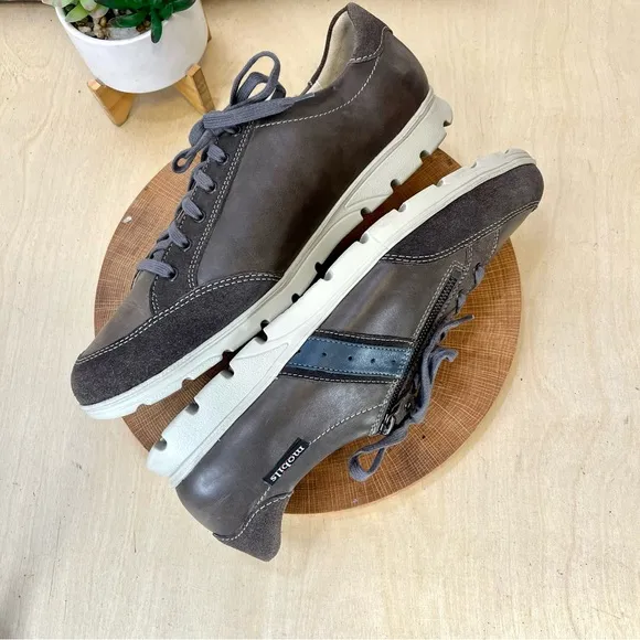 Mephisto | Kristof Leather Zippered Sneaker Taupe/Grey Size 10.5