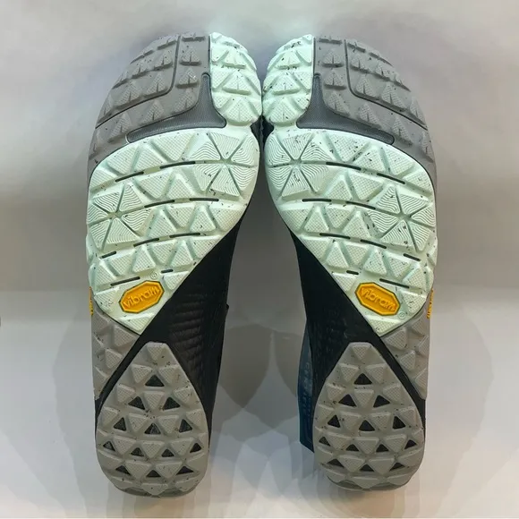 Merrell Barefoot Trail Glove 6 Trail Black Running Shoes Women's Size 11