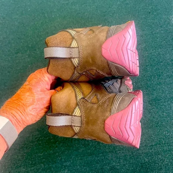 Merrell Sz 11M Women's Trail Hiking Boots lace up water resist Shoes Brown pink