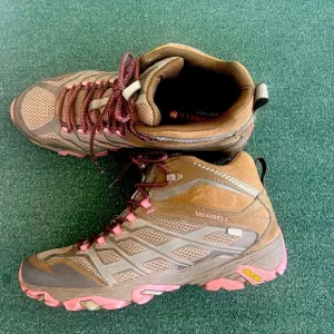 Merrell Sz 11M Women's Trail Hiking Boots lace up water resist Shoes Brown pink