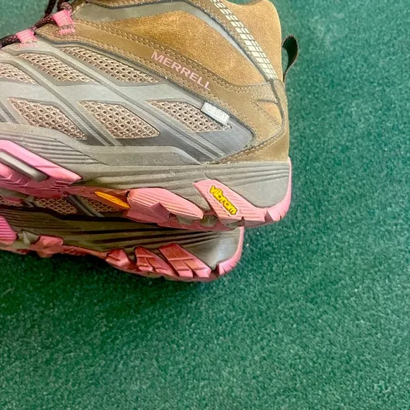 Merrell Sz 11M Women's Trail Hiking Boots lace up water resist Shoes Brown pink