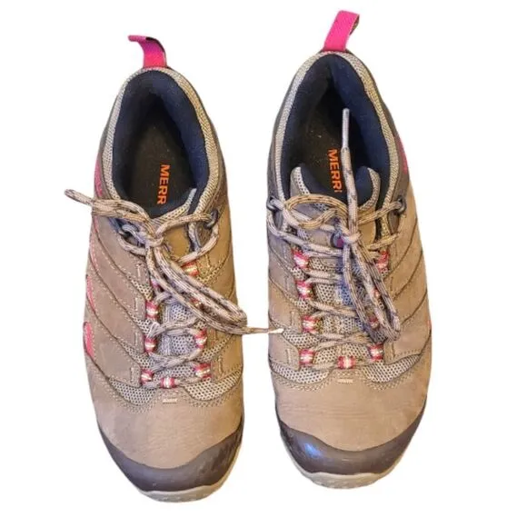 Merrell Women's Brown Chameleon 7 Lace Up Shoes
