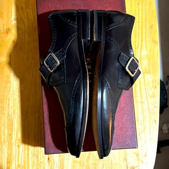 MEZLAN Men’s shoes (US Size 8M) Gorgeous looking black single monkstrap