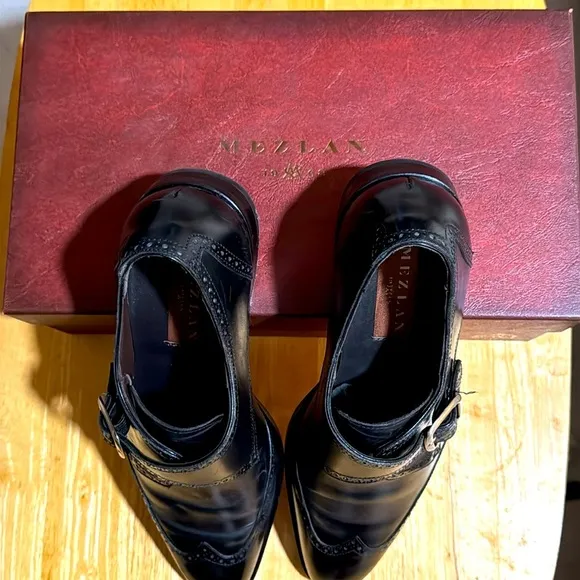 MEZLAN Men’s shoes (US Size 8M) Gorgeous looking black single monkstrap