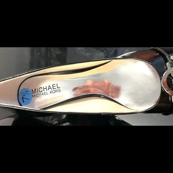 Michael Kors Michael Monogram Black Patent Leather Pumps Logo Silver Buckle 7.5M