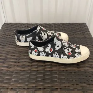 Mickey Mouse natives shoes women’s size 7