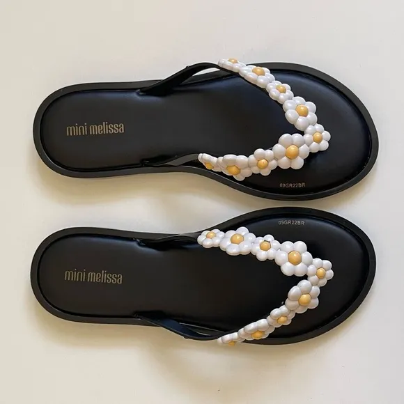 Mini Melissa Girl’s Spring Flip Flop - Black/White