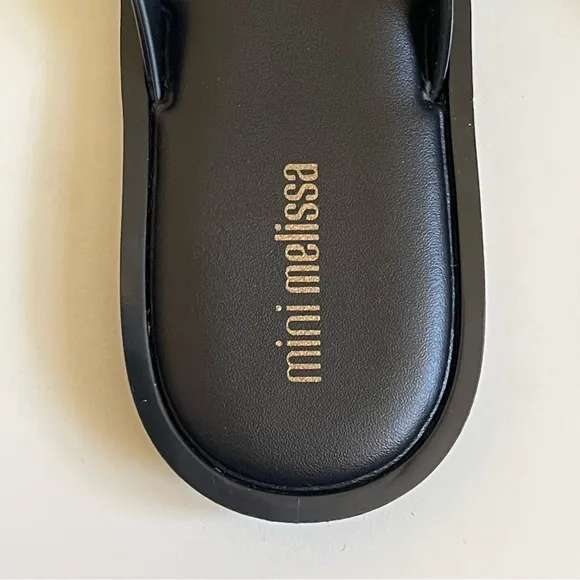 Mini Melissa Girl’s Spring Flip Flop - Black/White