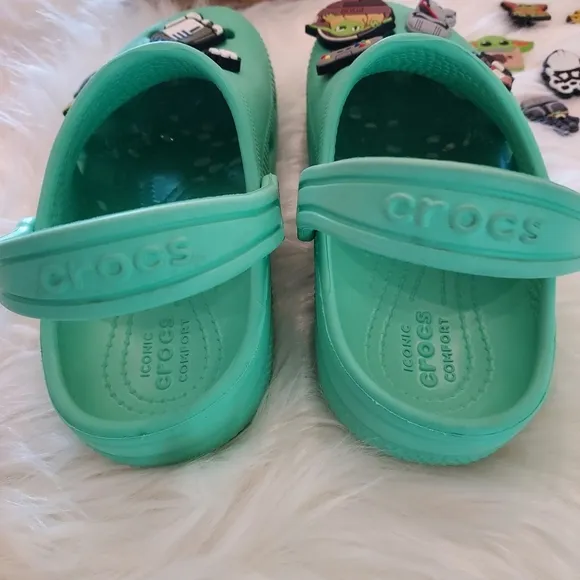 Mint Green Children's Crocs with 19 Star Wars Charms: Size Kid's 12.