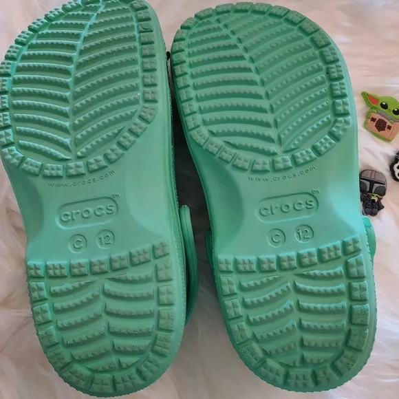 Mint Green Children's Crocs with 19 Star Wars Charms: Size Kid's 12.
