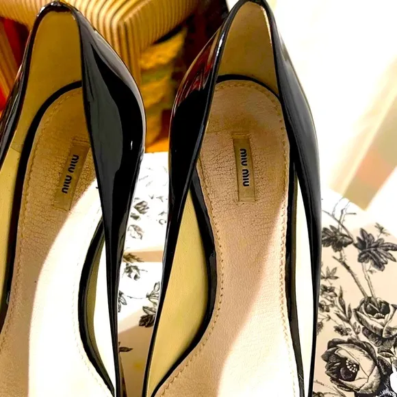Miu Miu women’s shoes, heels size 38 Comes from clean home. No smoke or pets.