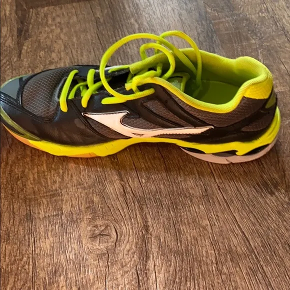Mizuno Wave Bolt 3 women’s volleyball shoes 10