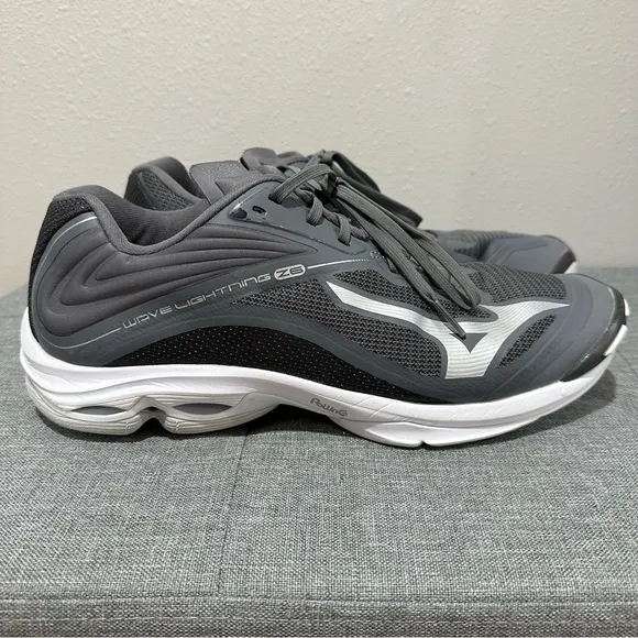 Mizuno Wave Lightning Z6 Women’s Shoes