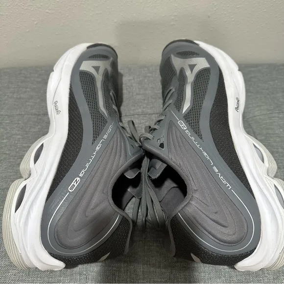 Mizuno Wave Lightning Z6 Women’s Shoes