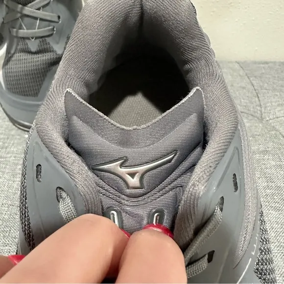 Mizuno Wave Lightning Z6 Women’s Shoes