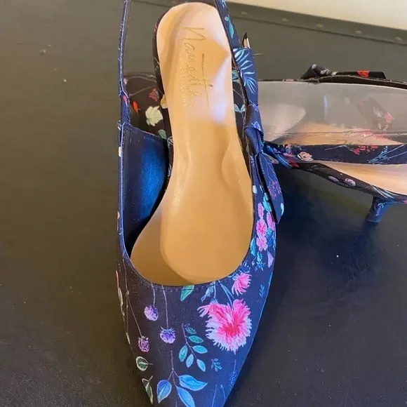 Nanette Lenore Rhonda Dark Floral Kitten Heels Women’s Size 8.5M