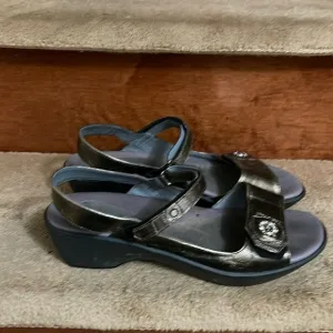NAOT Women’s Leather Shoes/ Sandlas Size 41/ 10.4 U.S. In Great Condition