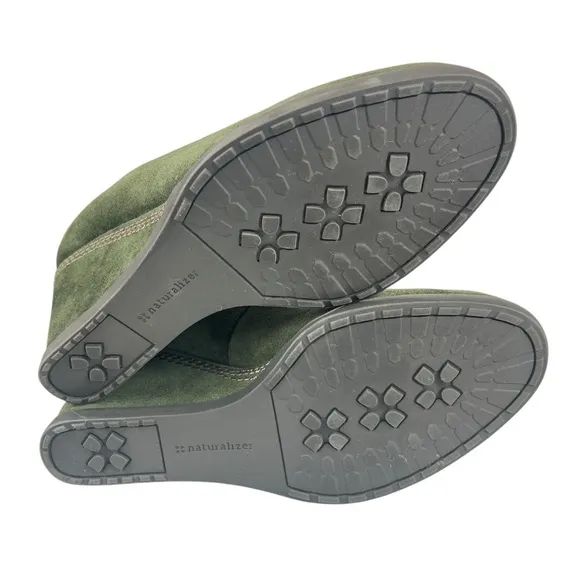 Naturalizer | Women's 6.5M |‎ Green Suede 3” Wedge Heel Shoes