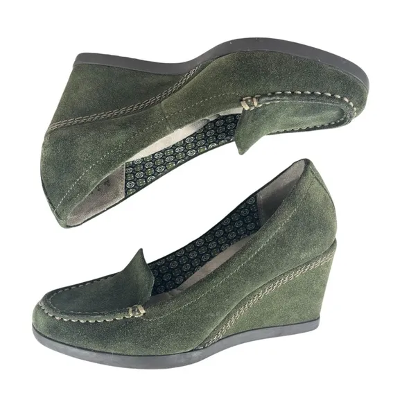 Naturalizer | Women's 6.5M |‎ Green Suede 3” Wedge Heel Shoes