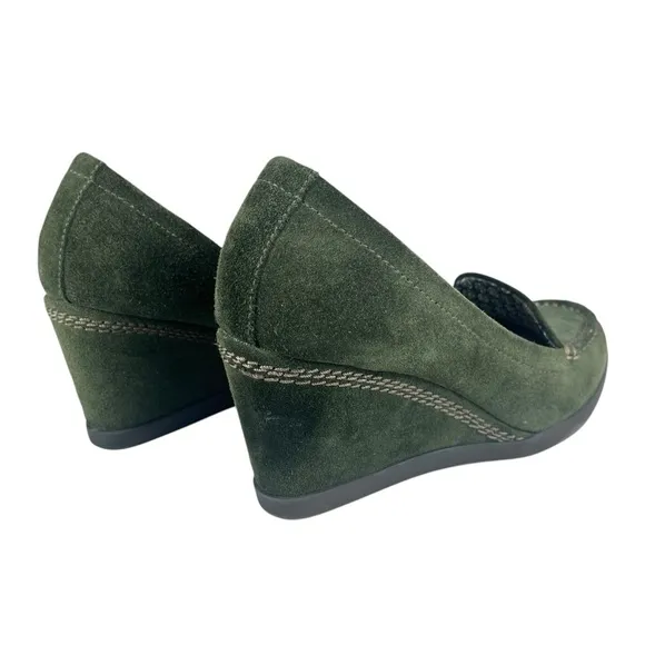 Naturalizer | Women's 6.5M |‎ Green Suede 3” Wedge Heel Shoes