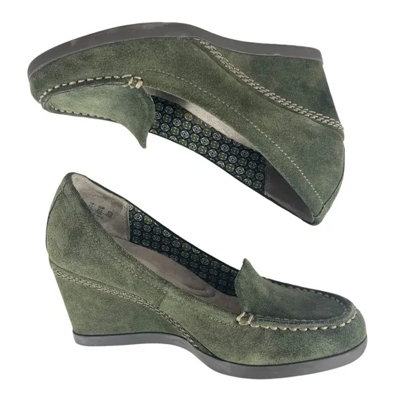 Naturalizer | Women's 6.5M |‎ Green Suede 3” Wedge Heel Shoes