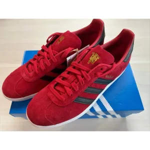 New Adidas Gazelle Sneakers Red Manchester United Soccer Men’s Shoes Multi Sizes